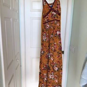 Chelsea & Violet NWT maxi dress